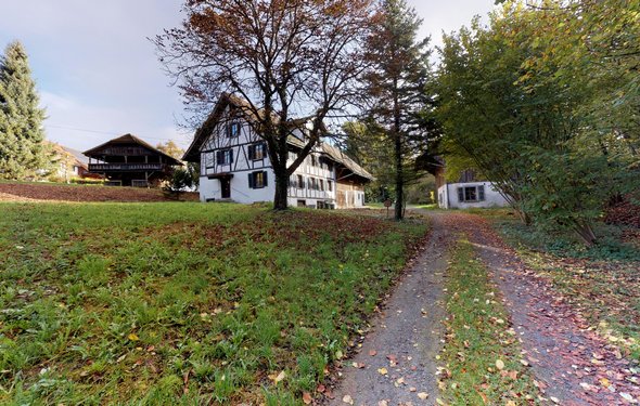 Stattliches Riegelhaus mit Baulandreserve