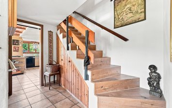 Vorschaubild 4 mit Text alle 19 Bilder zentral darüber gelegt