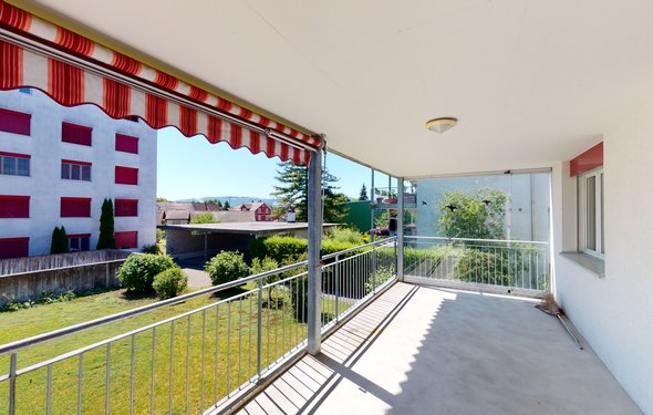 Schöne Wohnung mit grosser Terrasse
