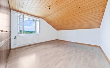 Vorschaubild 4 mit Text alle 19 Bilder zentral darüber gelegt