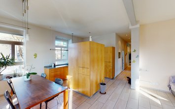 Vorschaubild 4 mit Text alle 19 Bilder zentral darüber gelegt