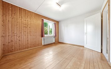 Vorschaubild 4 mit Text alle 19 Bilder zentral darüber gelegt