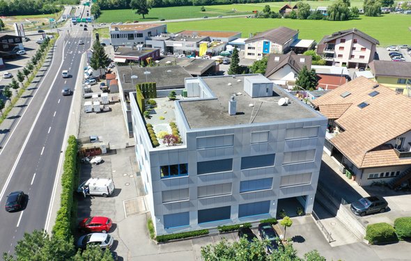 Geschäftshaus an hervorragender Makrolage