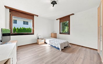 Vorschaubild 4 mit Text alle 19 Bilder zentral darüber gelegt