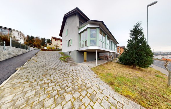 Ihr Zuhause mit Wintergarten und Umschwung